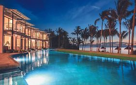 Victoria Beachcomber Resort & Spa - Victoria For 2 - Adults Only